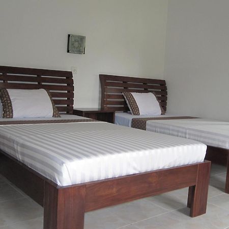 Galang Kangin Bungalows Амед Номер фото