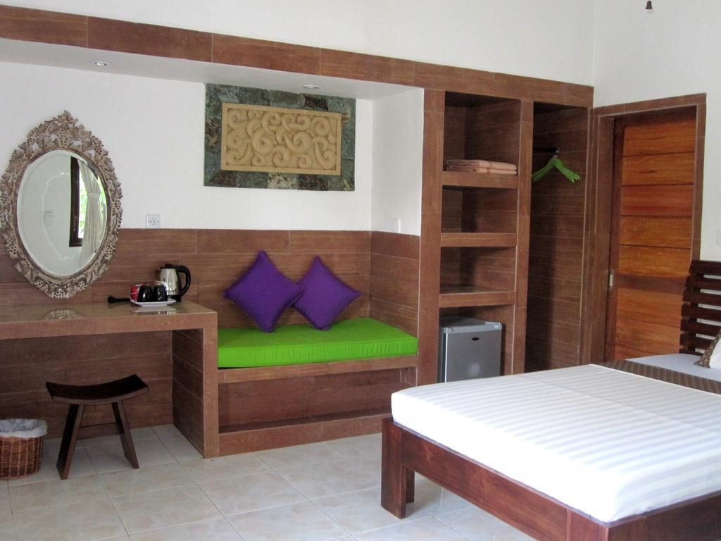 Galang Kangin Bungalows Амед Номер фото