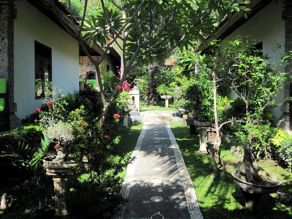 Galang Kangin Bungalows Амед Номер фото