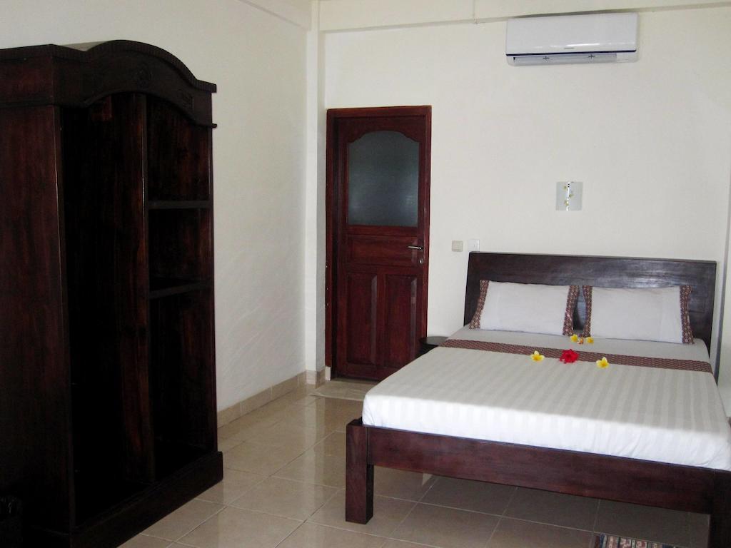Galang Kangin Bungalows Амед Номер фото