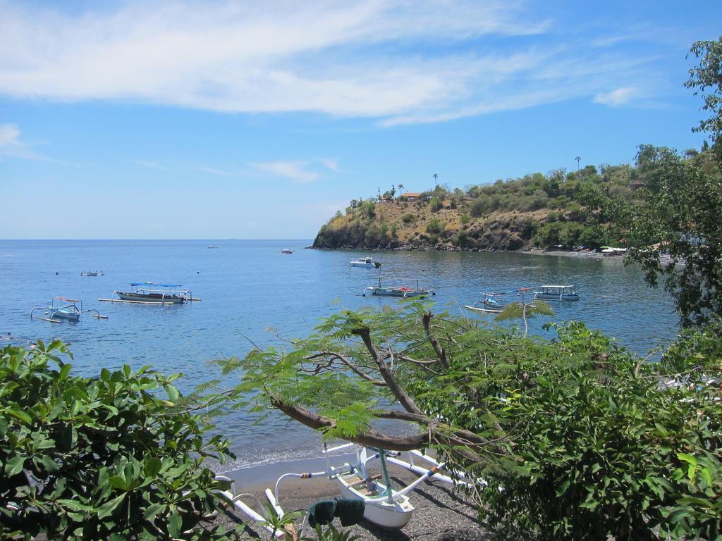 Galang Kangin Bungalows Амед Экстерьер фото